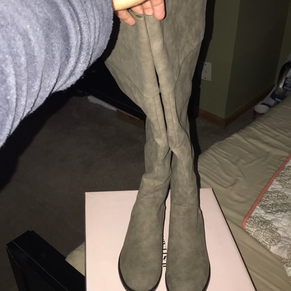 Over knee boots